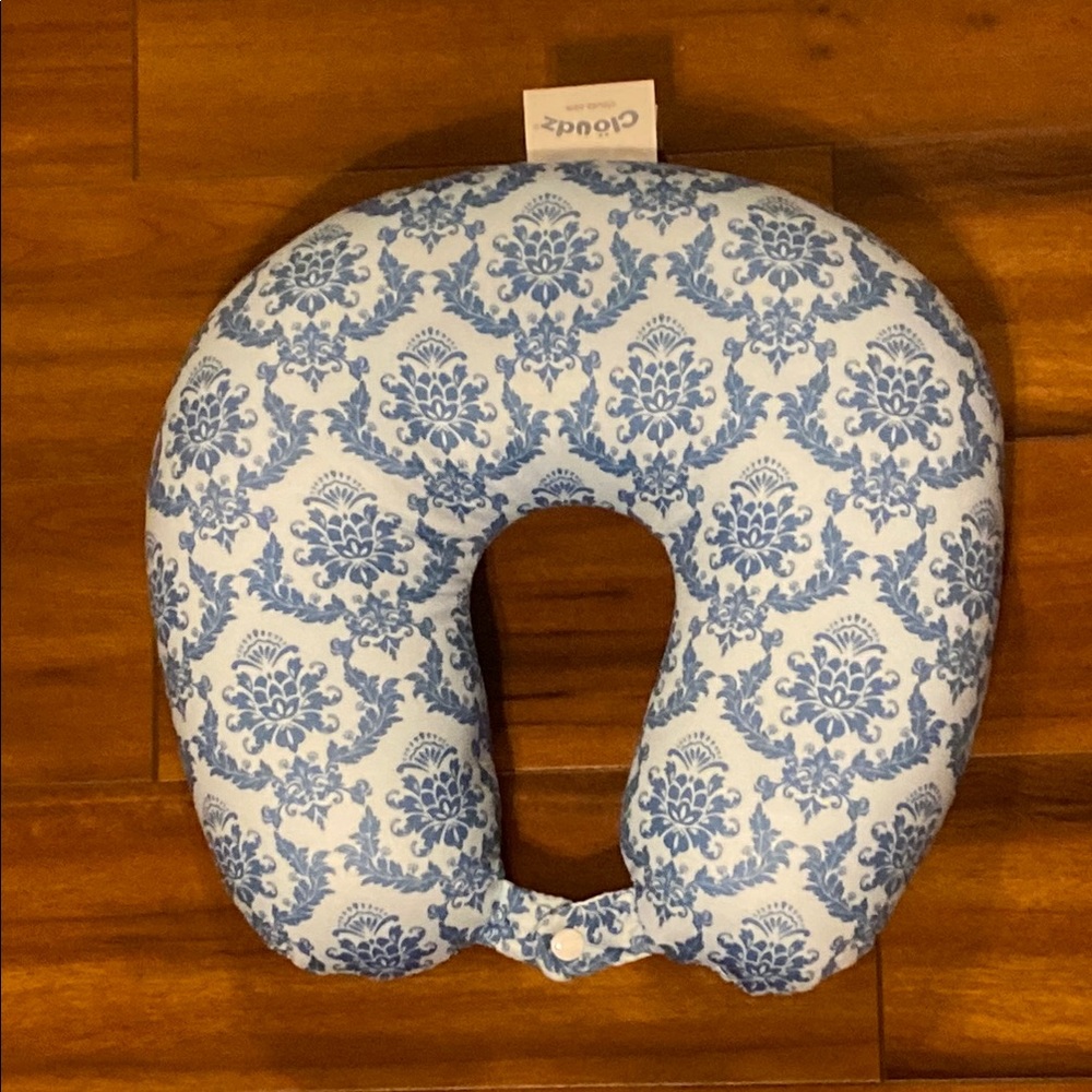 Cloudz Pillow